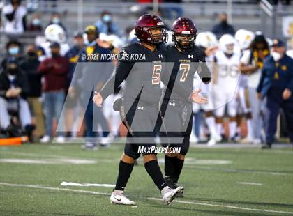 Thumbnail 1 in Warren vs. Downey photogallery.