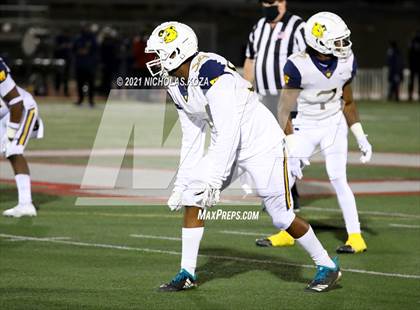 Thumbnail 1 in Warren vs. Downey photogallery.