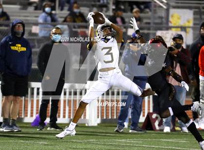 Thumbnail 3 in Warren vs. Downey photogallery.