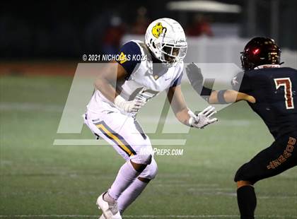 Thumbnail 2 in Warren vs. Downey photogallery.