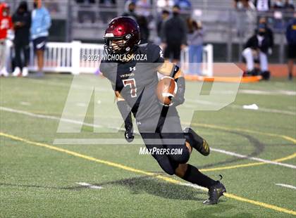 Thumbnail 3 in Warren vs. Downey photogallery.