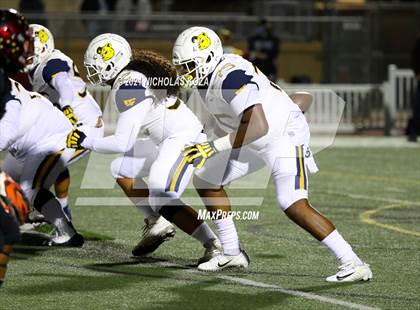 Thumbnail 3 in Warren vs. Downey photogallery.