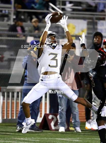 Thumbnail 2 in Warren vs. Downey photogallery.