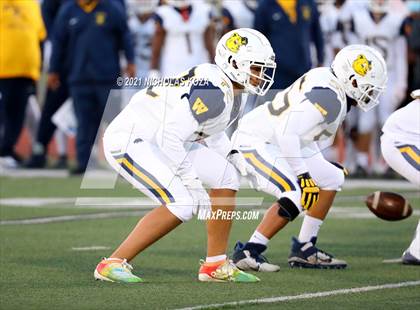 Thumbnail 3 in Warren vs. Downey photogallery.