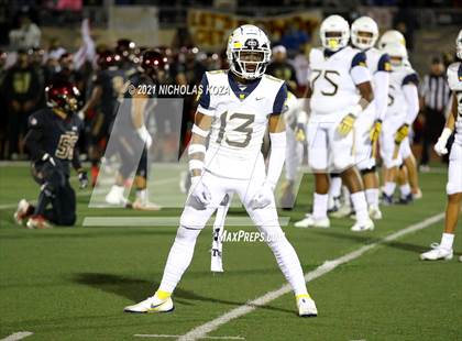Thumbnail 3 in Warren vs. Downey photogallery.