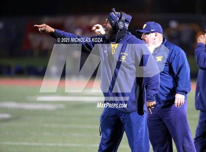 Thumbnail 1 in Warren vs. Downey photogallery.