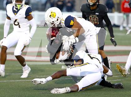Thumbnail 3 in Warren vs. Downey photogallery.