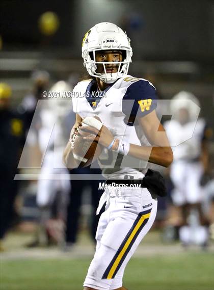 Thumbnail 3 in Warren vs. Downey photogallery.