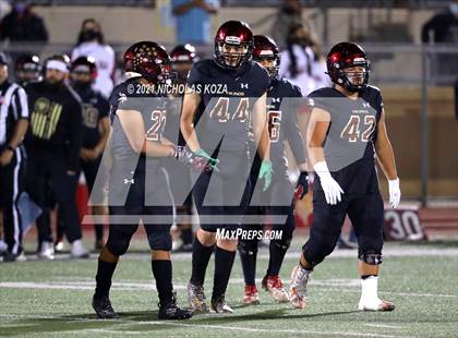 Thumbnail 2 in Warren vs. Downey photogallery.