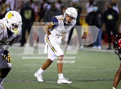 Thumbnail 3 in Warren vs. Downey photogallery.