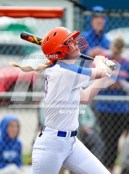 Thumbnail 2 in Worthington Kilbourne @ Olentangy Orange photogallery.