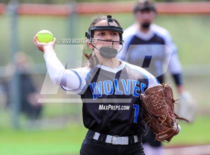 Thumbnail 3 in Worthington Kilbourne @ Olentangy Orange photogallery.