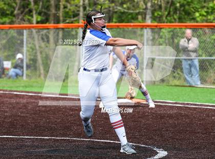 Thumbnail 2 in Worthington Kilbourne @ Olentangy Orange photogallery.
