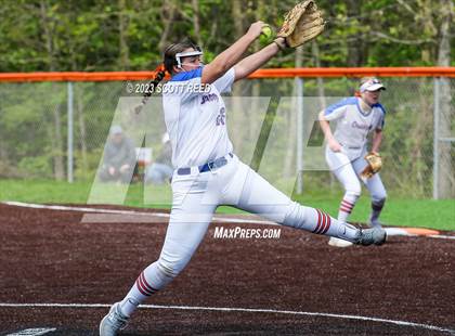 Thumbnail 3 in Worthington Kilbourne @ Olentangy Orange photogallery.