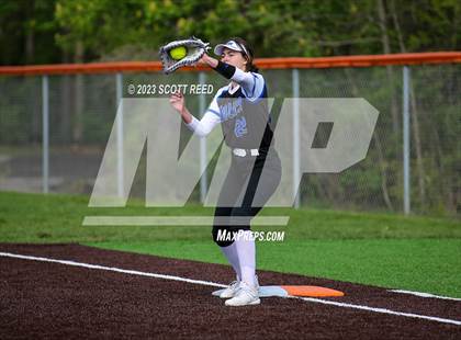 Thumbnail 3 in Worthington Kilbourne @ Olentangy Orange photogallery.