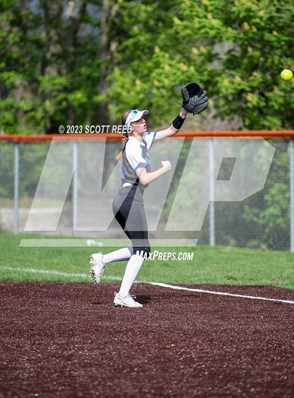 Thumbnail 2 in Worthington Kilbourne @ Olentangy Orange photogallery.