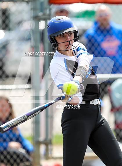 Thumbnail 2 in Worthington Kilbourne @ Olentangy Orange photogallery.