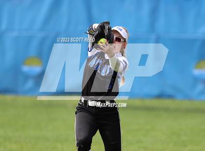 Thumbnail 3 in Worthington Kilbourne @ Olentangy Orange photogallery.