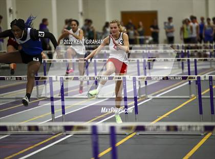 Thumbnail 1 in Indiana Runner Indoor Open photogallery.