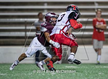 Thumbnail 2 in Lee vs Rowlett photogallery.