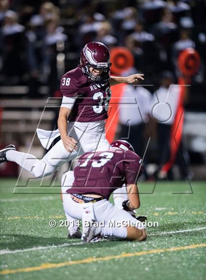 Thumbnail 1 in Lee vs Rowlett photogallery.