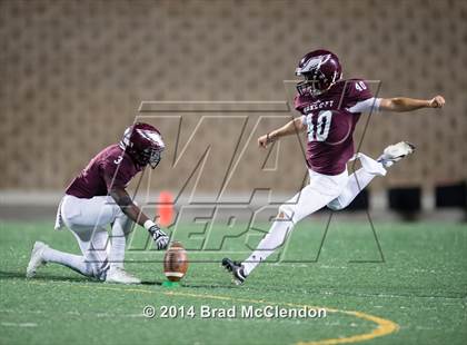 Thumbnail 3 in Lee vs Rowlett photogallery.