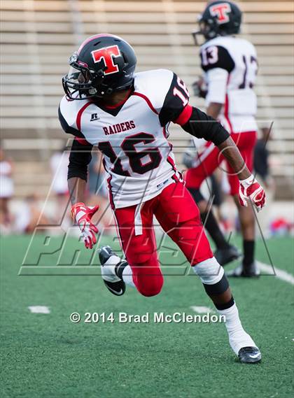Thumbnail 1 in Lee vs Rowlett photogallery.