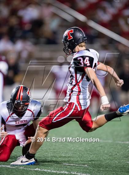 Thumbnail 2 in Lee vs Rowlett photogallery.