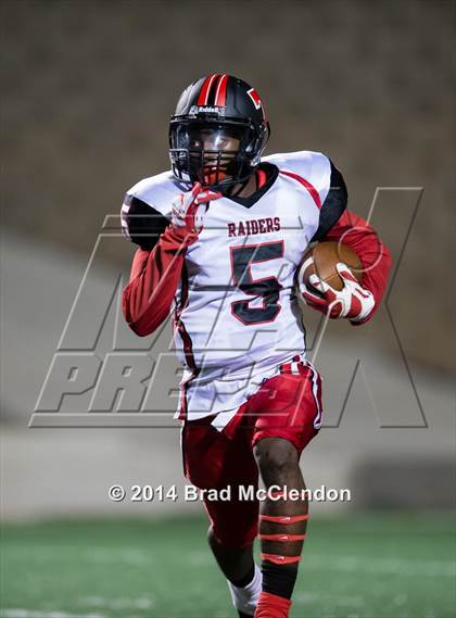 Thumbnail 1 in Lee vs Rowlett photogallery.