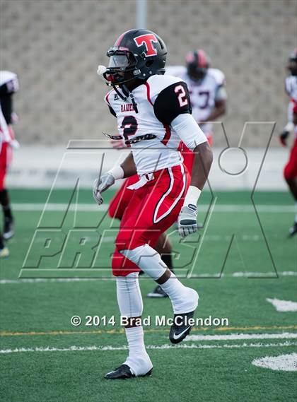 Thumbnail 2 in Lee vs Rowlett photogallery.