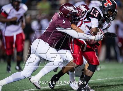 Thumbnail 2 in Lee vs Rowlett photogallery.