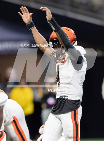 Thumbnail 3 in Opelousas @ Cecilia (LHSAA Division II Non-Select Final) photogallery.