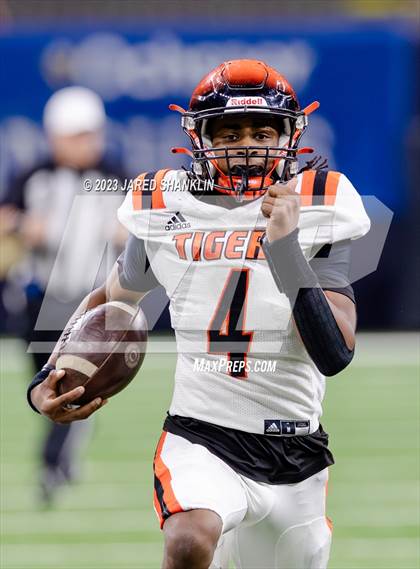 Thumbnail 1 in Opelousas @ Cecilia (LHSAA Division II Non-Select Final) photogallery.