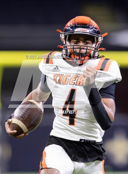 Thumbnail 1 in Opelousas @ Cecilia (LHSAA Division II Non-Select Final) photogallery.