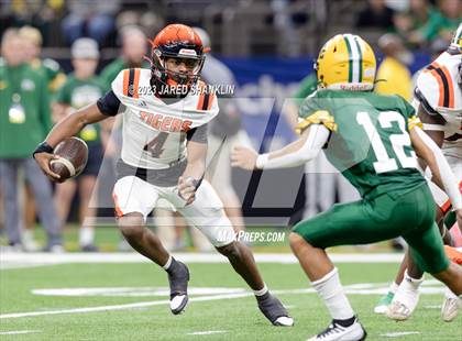 Thumbnail 3 in Opelousas @ Cecilia (LHSAA Division II Non-Select Final) photogallery.