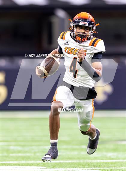 Thumbnail 3 in Opelousas @ Cecilia (LHSAA Division II Non-Select Final) photogallery.
