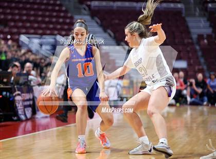 Thumbnail 3 in Mountain View vs. Bishop Guilfoyle (PIAA 1A Championship) photogallery.