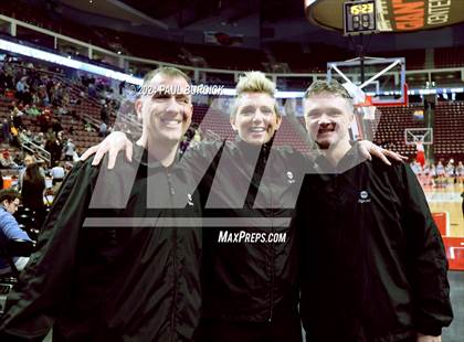 Thumbnail 1 in Mountain View vs. Bishop Guilfoyle (PIAA 1A Championship) photogallery.