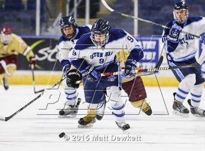 Thumbnail 2 in Boston College High vs. Seton Hall Prep (Notre Dame New Year's Invitational Semifinal) photogallery.