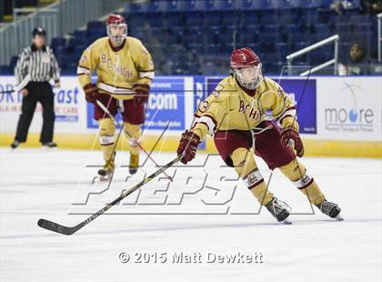 Thumbnail 3 in Boston College High vs. Seton Hall Prep (Notre Dame New Year's Invitational Semifinal) photogallery.