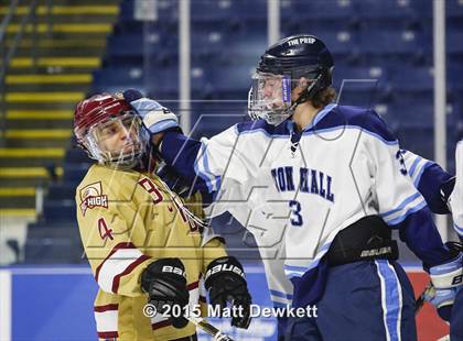 Thumbnail 3 in Boston College High vs. Seton Hall Prep (Notre Dame New Year's Invitational Semifinal) photogallery.