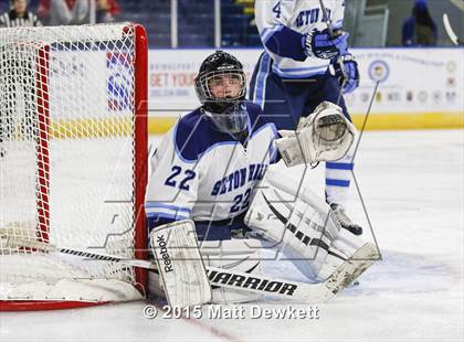 Thumbnail 3 in Boston College High vs. Seton Hall Prep (Notre Dame New Year's Invitational Semifinal) photogallery.