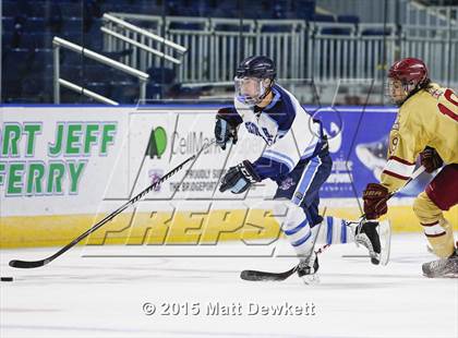 Thumbnail 3 in Boston College High vs. Seton Hall Prep (Notre Dame New Year's Invitational Semifinal) photogallery.