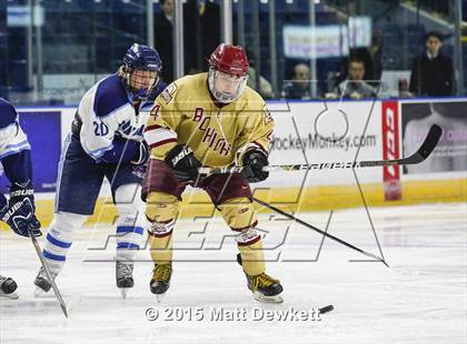Thumbnail 2 in Boston College High vs. Seton Hall Prep (Notre Dame New Year's Invitational Semifinal) photogallery.