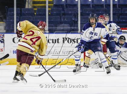Thumbnail 2 in Boston College High vs. Seton Hall Prep (Notre Dame New Year's Invitational Semifinal) photogallery.