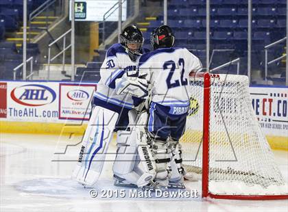 Thumbnail 2 in Boston College High vs. Seton Hall Prep (Notre Dame New Year's Invitational Semifinal) photogallery.