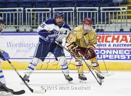 Thumbnail 2 in Boston College High vs. Seton Hall Prep (Notre Dame New Year's Invitational Semifinal) photogallery.