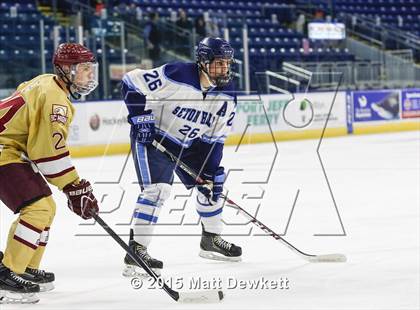 Thumbnail 2 in Boston College High vs. Seton Hall Prep (Notre Dame New Year's Invitational Semifinal) photogallery.