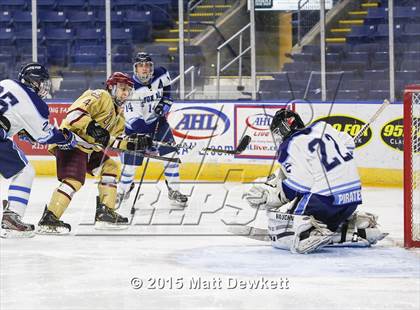 Thumbnail 3 in Boston College High vs. Seton Hall Prep (Notre Dame New Year's Invitational Semifinal) photogallery.