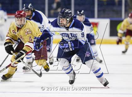 Thumbnail 3 in Boston College High vs. Seton Hall Prep (Notre Dame New Year's Invitational Semifinal) photogallery.